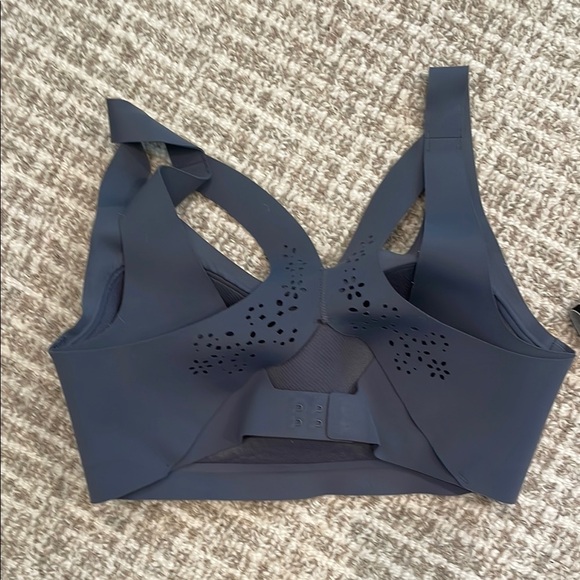 New Women's VICTORIA SECRET SPORT Set - Blue and Pink. Sz 32D/Large - Picture 4 of 7